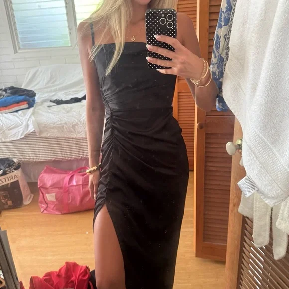 Azazie x Kendall & Kylie Sheath Pleated Stretch Satin Floor Length Mermaid Dress - Picture 3 of 6